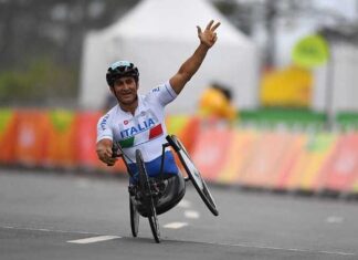 Alex Zanardi è tornato a comunicare dopo il grave incidente dello scorso anno Alex Zanardi