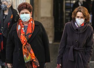 Crisi di governo, approvato il Recovery Plan ma oggi pomeriggio dimissioni ministre Iv Bellanova Bonetti