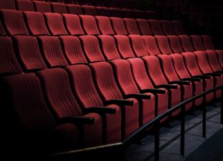 Cinema, allarme rosso per le chiusure: dopo 8 marzo -93% di incassi e presenze Cinema