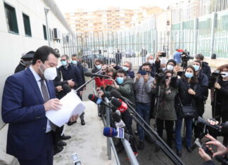 Udienza Open Arms: per la difesa “a bordo potenziali persone pericolose”