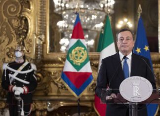 Secondo giorno di consultazioni: Berlusconi a Roma, la Lega scrive i punti programmatici mario draghi