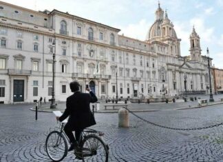 Vaccini, entro aprile 26 milioni di dosi. Incubo lockdown più vicino lockdown