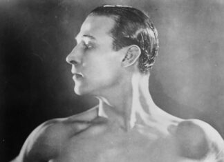 Rodolfo Valentino: la storia “straordinaria” del primo divo di Hollywood Rodolfo Valentino