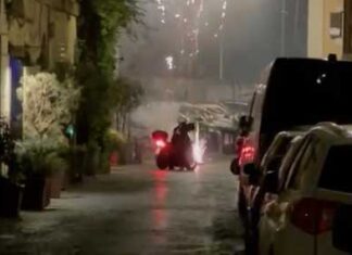 Fuochi d’artificio in pieno centro a Roma. Quando verrà davvero amministrata questa città? fuochi d'artificio Roma