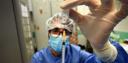 obbligo vaccini medici