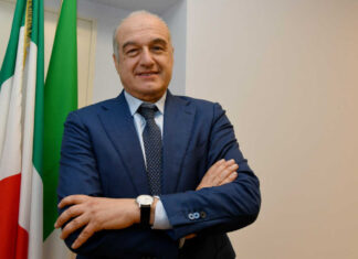 Roma, scende in campo Michetti. Mutui, l’Ue richiama l’Italia Enrico Michetti