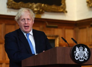 Covid, fine delle restrizioni in GB. Brusaferro: “Bene per gli inglesi riacquistare libertà” Boris Johnson