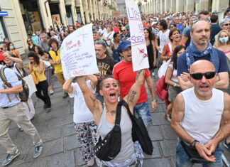 Weekend di fuoco contro il Green Pass: proteste in tutta Italia manifestazioni green pass