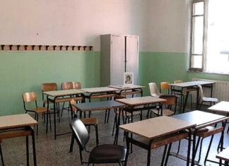 Lezioni all’aperto contro il green pass