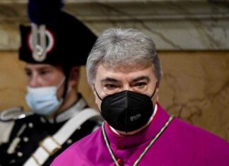 Napoli: “Pugno di ferro verso i Preti non vaccinati”