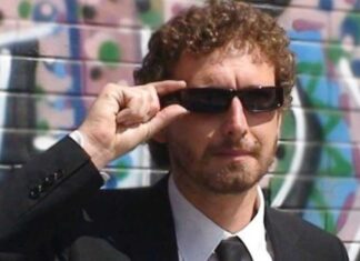 Intervista a Filippo Roma: “La Iena” di Italia 1 presenta il suo nuovo libro”