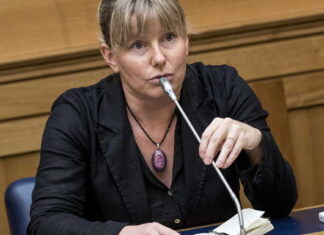 Quirinale, Sara Cunial: non mi fanno votare. Querelo tutti