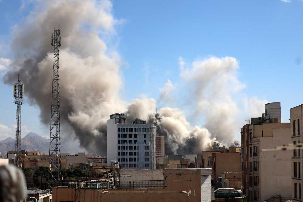 MEDIO ORIENTE IN FIAMME, MISSILI E MORTI IN IRAN E ISRAELE