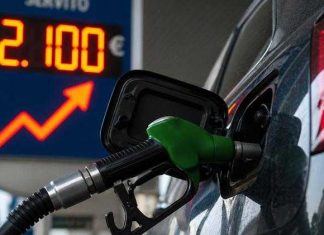 Caro carburanti, il governo prolunga lo sconto sulle accise