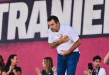 Lega, Salvini accelera sul congresso: “Entro un mese, mi aspetto altri candidati”