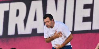 Lega, Salvini accelera sul congresso: “Entro un mese, mi aspetto altri candidati”